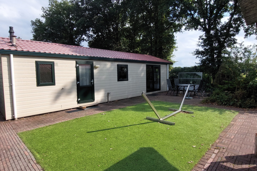 Buitenkant chalet 122