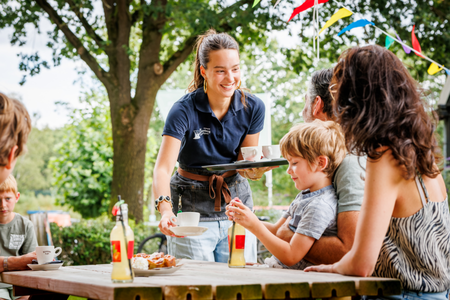 Overdekte terras Horeca Vakantiepark de Luttenberg