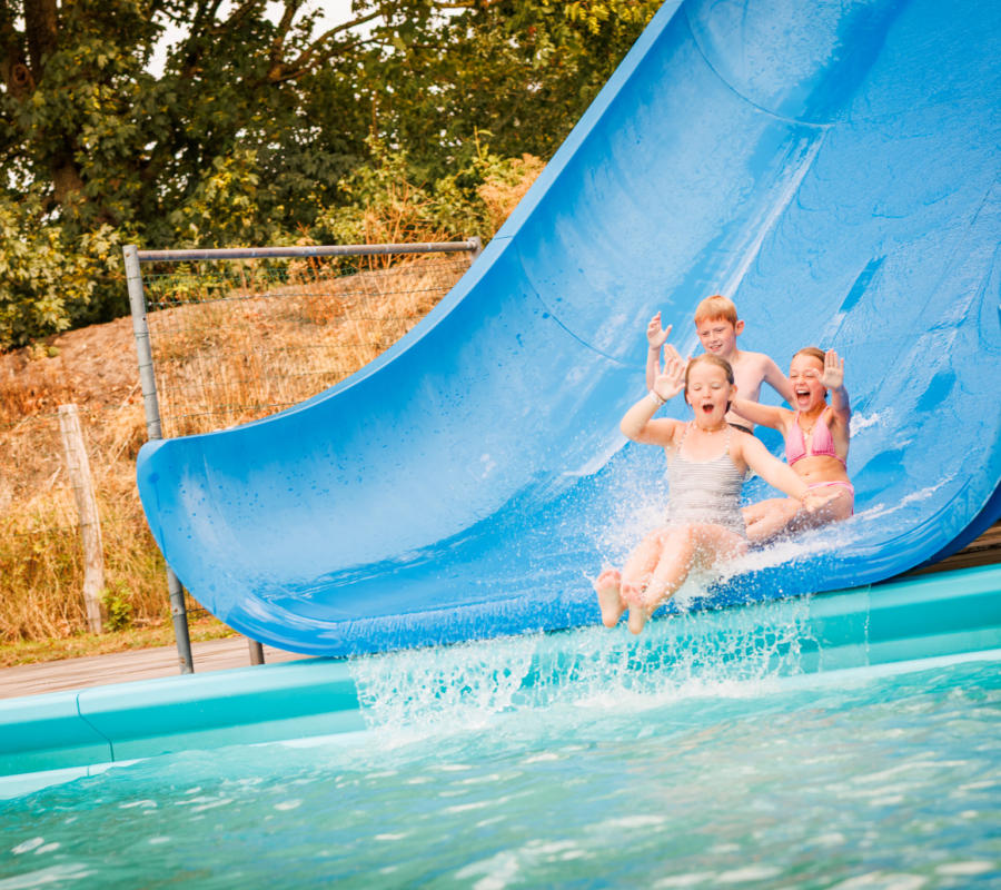 familieglijbaan buitenzwembad vakantiepark de luttenberg