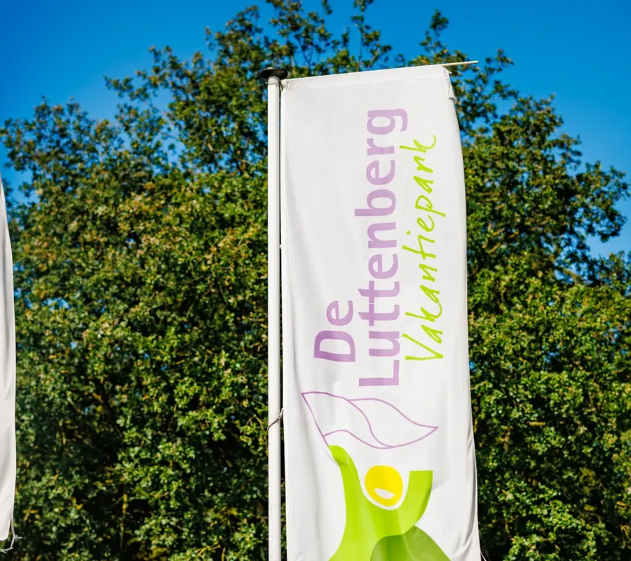 Luttenberg vlaggen ingang