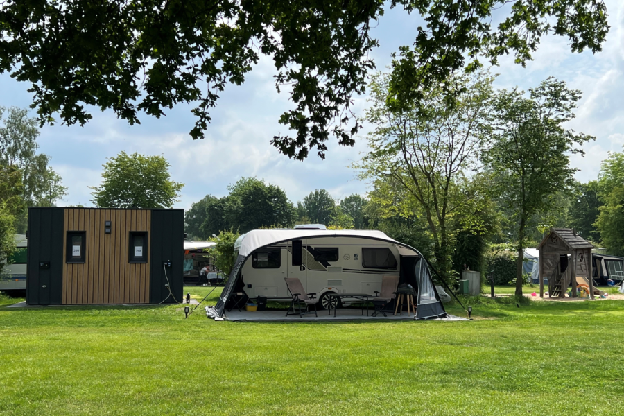Kampeerplaats met privé sanitair in de buurt van Almelo