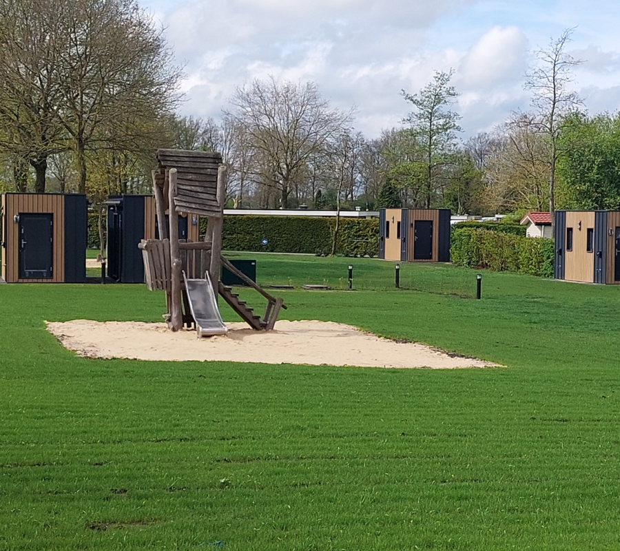 Kampeerplaatsen met privé sanitair vakantiepark de Luttenberg