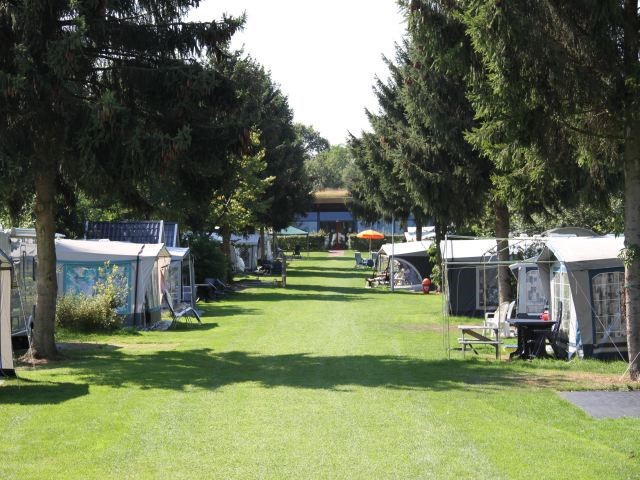 Comfort kampeerplaatsen op camping De Luttenberg